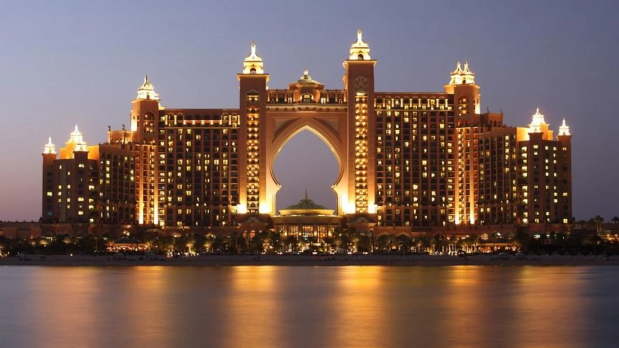 Atlantis The Palm – Iconic 5-Star Beach Resort on Palm Jumeirah, Dubai