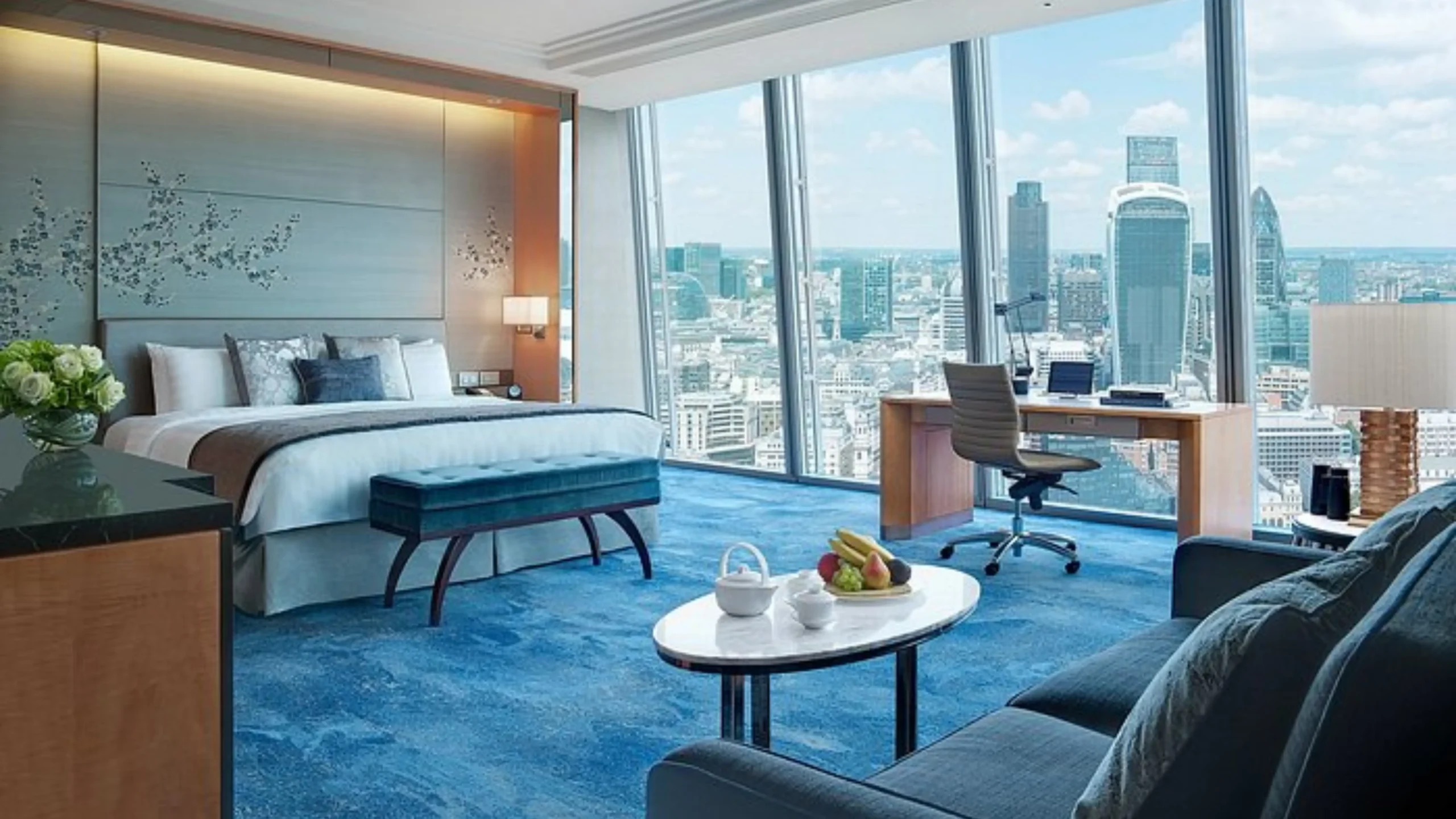 Shangri-La The Shard, London – 5-Star Luxury Hotel with Panoramic City Views